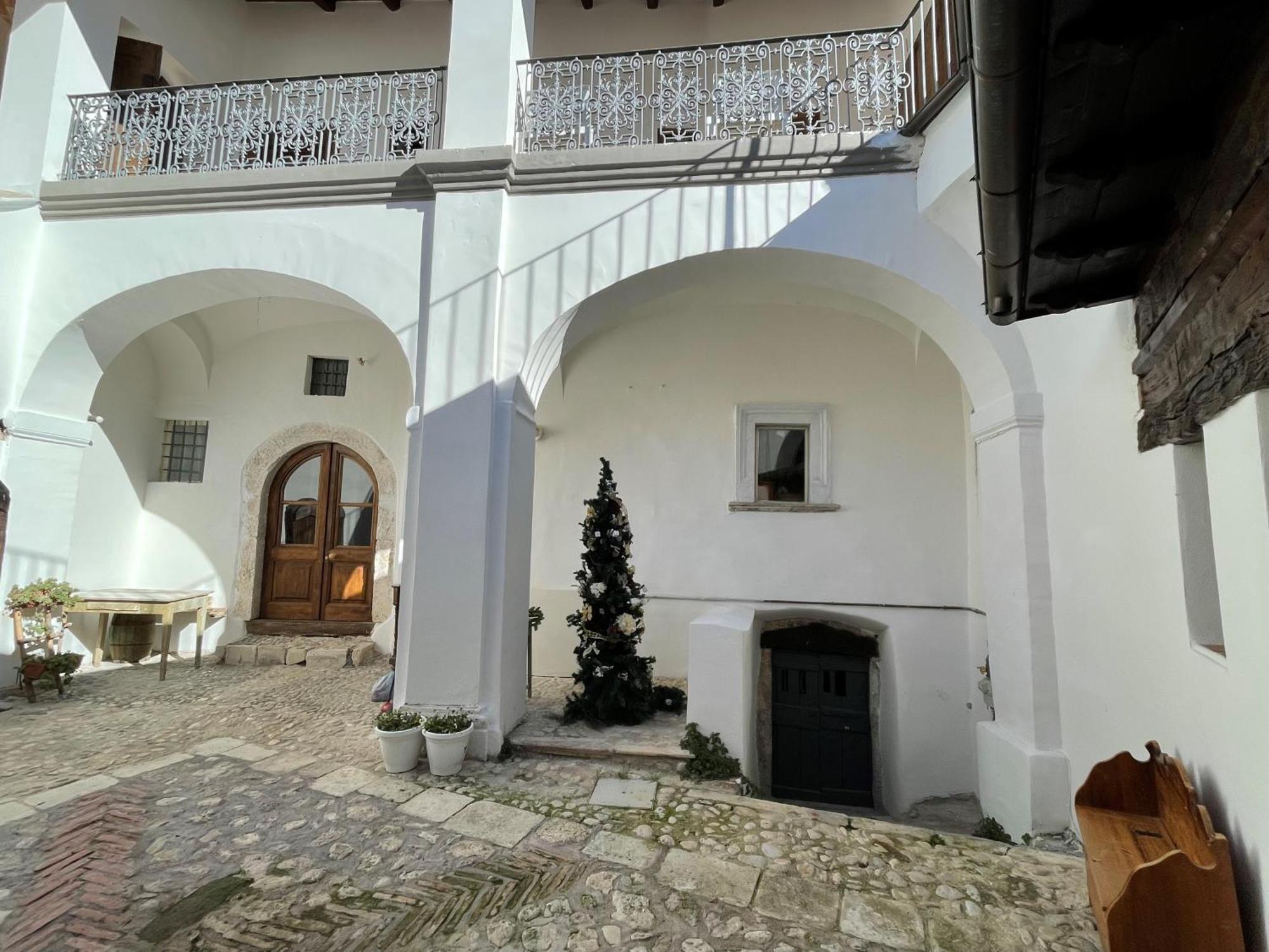 Piazzetta Del Forno Appartamento Assergi Esterno foto