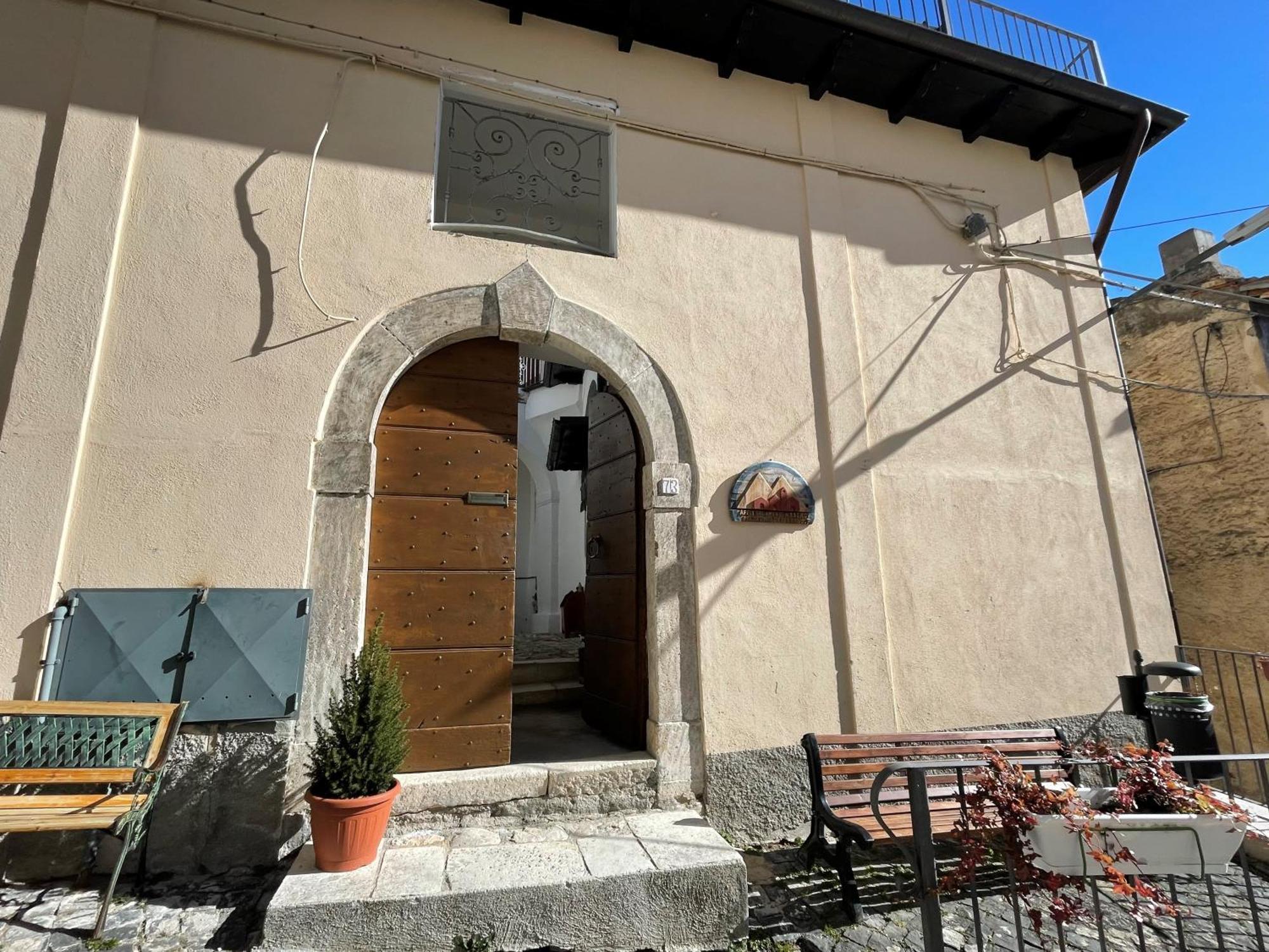 Piazzetta Del Forno Appartamento Assergi Esterno foto