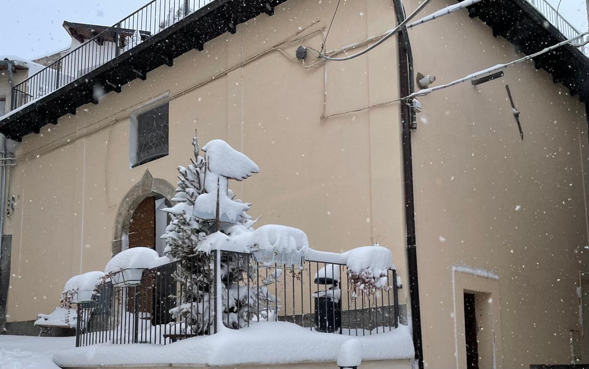 Piazzetta Del Forno Appartamento Assergi Esterno foto
